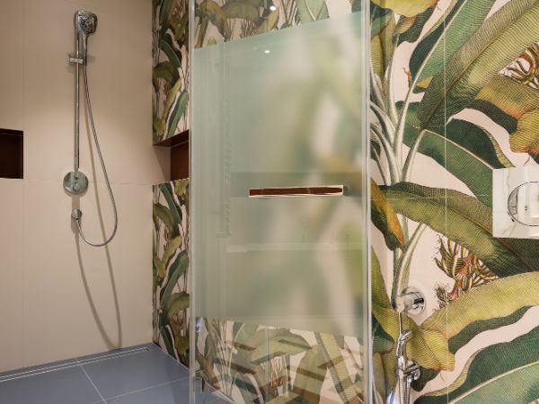 Praktyczne i stylowe kabiny prysznicowe - idealne rozwiązanie dla Twojej łazienki