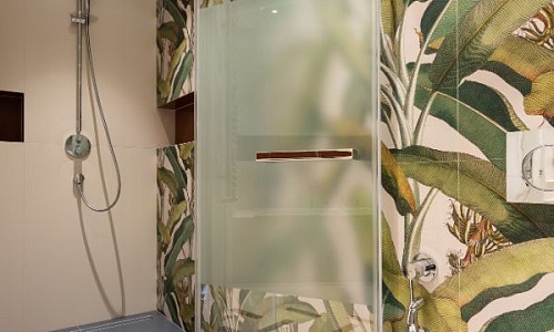Praktyczne i stylowe kabiny prysznicowe - idealne rozwiązanie dla Twojej łazienki